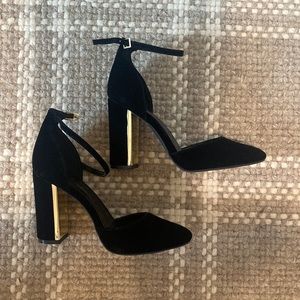 Lulus black velvet heels